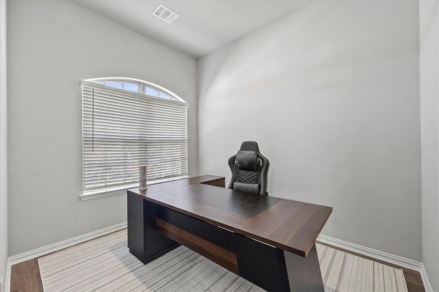 Furnished interior view inside a new home in , Fate (Image 7).