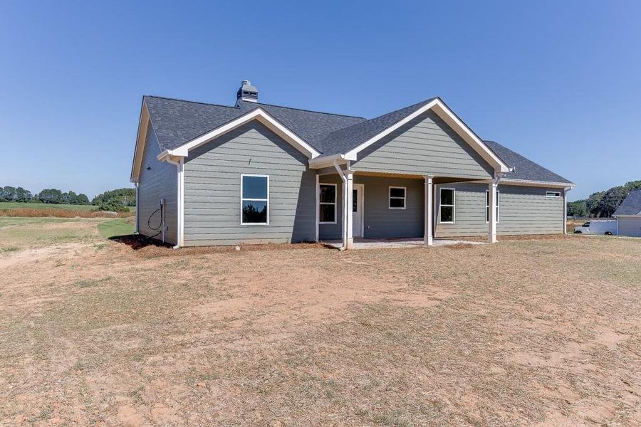 Exterior details and patio area of a home in , Hartwell (Image 20).