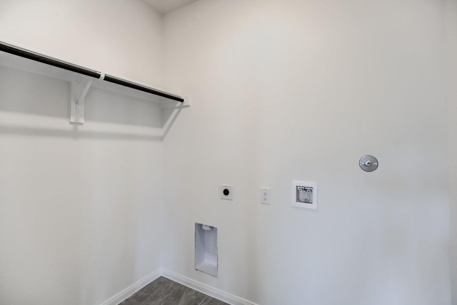 Spacious, unfurnished interior of a new home in Townsen Landing, Humble (Image 24).