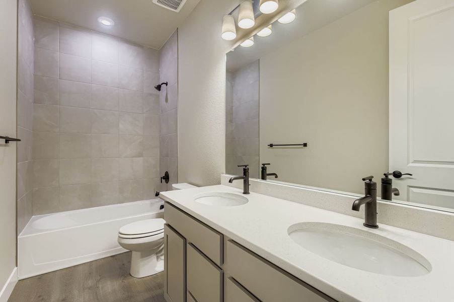 Furnished interior view inside a new home in Country Club Reserve – Fort Collins, Fort Collins (Image 15).