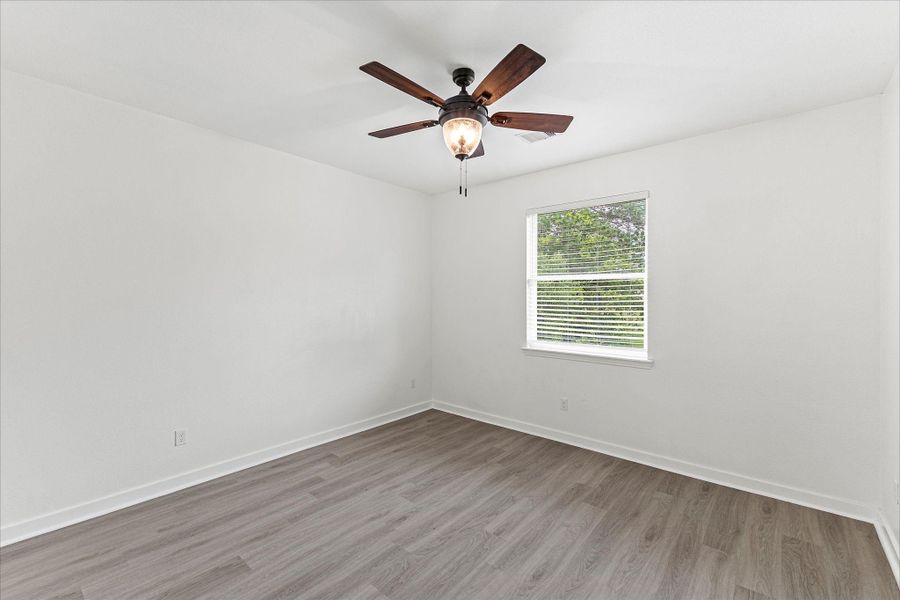 Spacious, unfurnished interior of a new home in , Willis (Image 20).