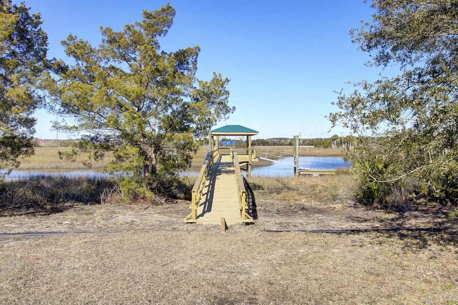 Community amenities in , Johns Island (Image 72).
