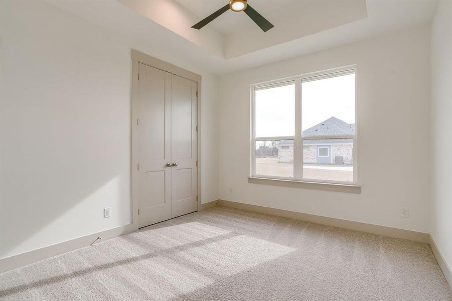 Spacious, unfurnished interior of a new home in Tuscan Estates, Waxahachie (Image 14).