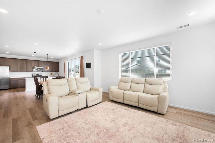 Furnished interior view inside a new home in Thompson River Ranch, Johnstown (Image 5).
