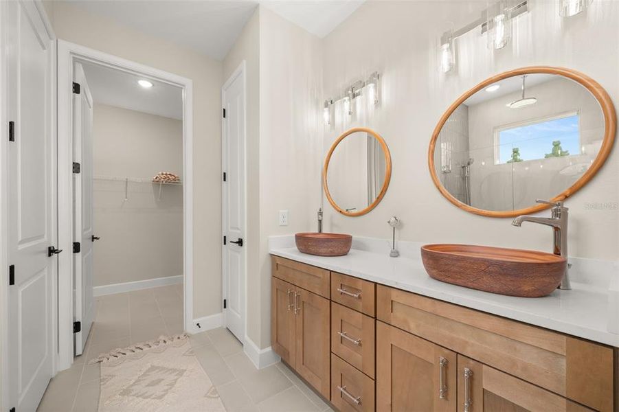 Furnished interior view inside a new home in , Sebring (Image 41).