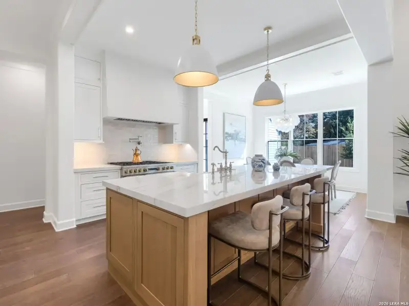 Furnished interior view inside a new home in , Alamo Heights (Image 10).