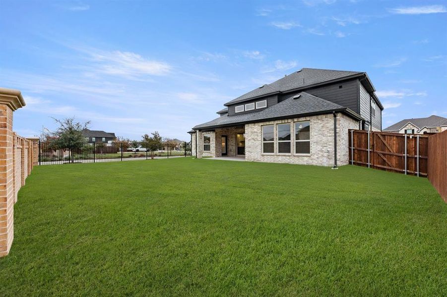 2544 River Chase-Back-1 2544 River Chase-Back-1