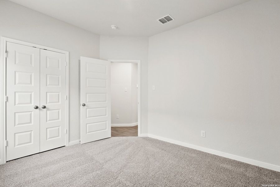 Spacious, unfurnished interior of a new home in Swenson Heights, Seguin (Image 20).