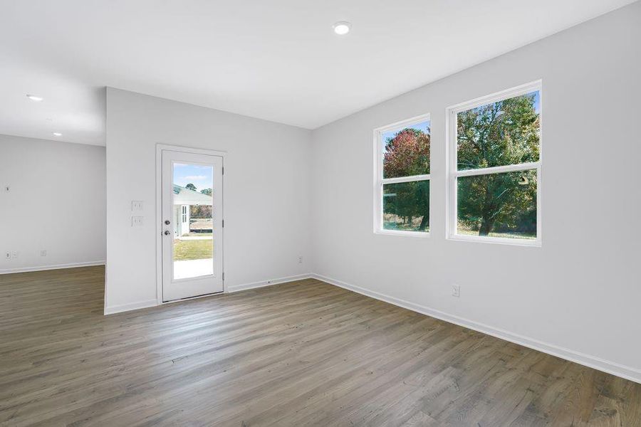 Spacious, unfurnished interior of a new home in Windance Lake, Loganville (Image 19).