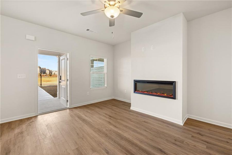Spacious, unfurnished interior of a new home in Lake Carlton, Loganville (Image 13).