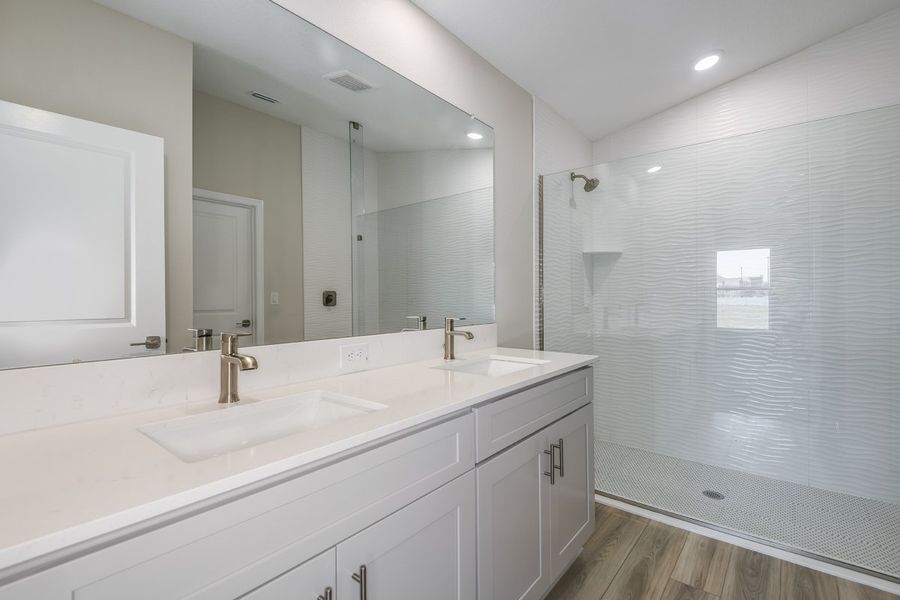 Furnished interior view inside a new home in Cherrywood Preserve, Ocala (Image 8).