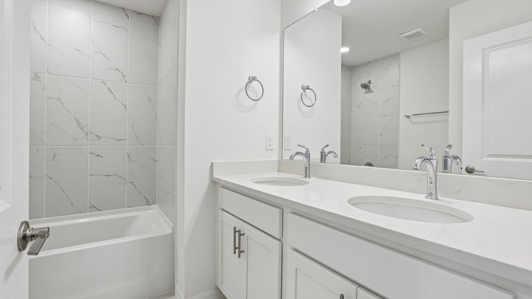 Furnished interior view inside a new home in Twin Oaks, Zephyrhills (Image 35).