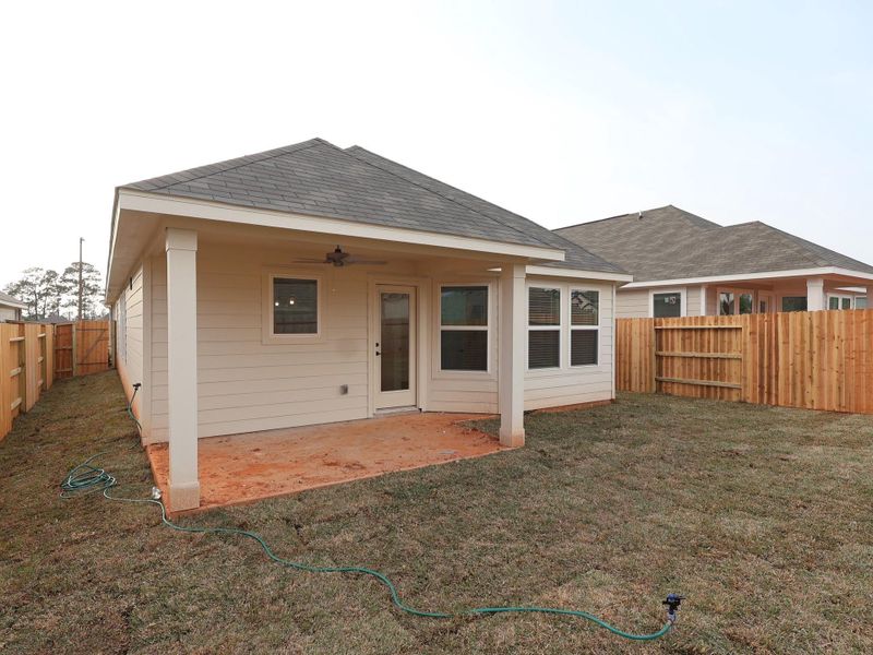 Exterior details and patio area of a home in Lone Star Landing, Montgomery (Image 3).
