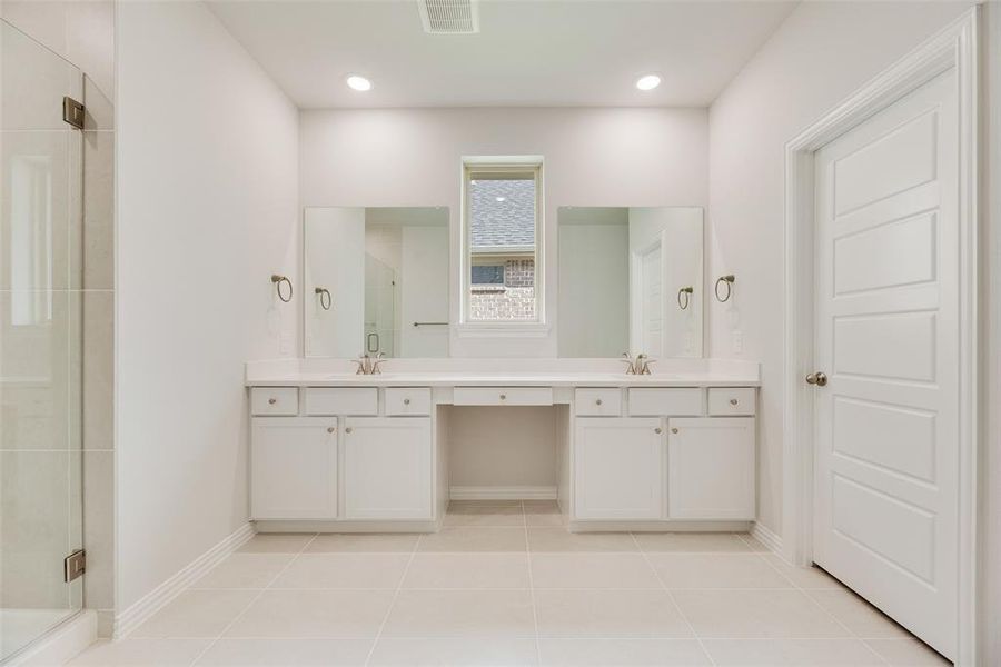 Furnished interior view inside a new home in Sutton Fields, Celina (Image 5).