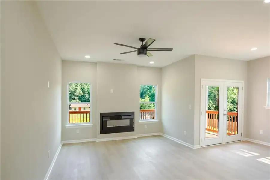 Spacious, unfurnished interior of a new home in , Stockbridge (Image 21).