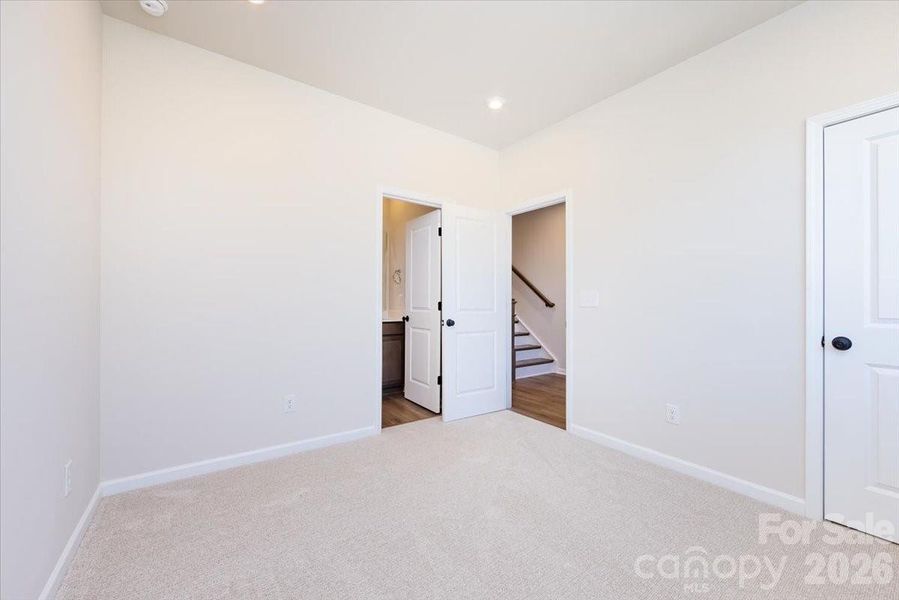 First Floor Bedroom en Suite First Floor Bedroom en Suite