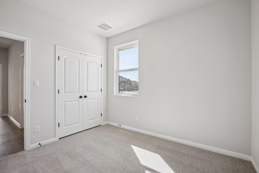 Spacious, unfurnished interior of a new home in Berry Creek Highlands, Georgetown (Image 18).