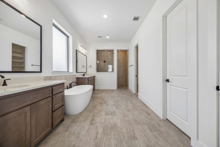 Furnished interior view inside a new home in The Parks at Wilson Creek, Celina (Image 8). Furnished interior view inside a new home in The Parks at Wilson Creek, Celina (Image 8).