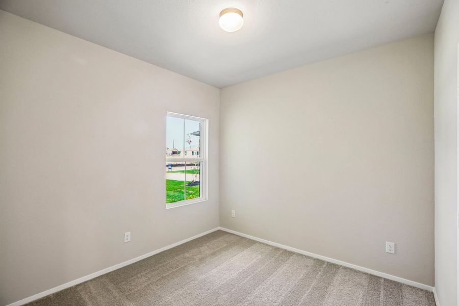 Spacious, unfurnished interior of a new home in Mustang Meadows, Waller (Image 17).