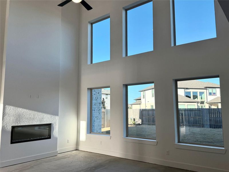 Two Story Family Room - Electric Fireplace ready to go!