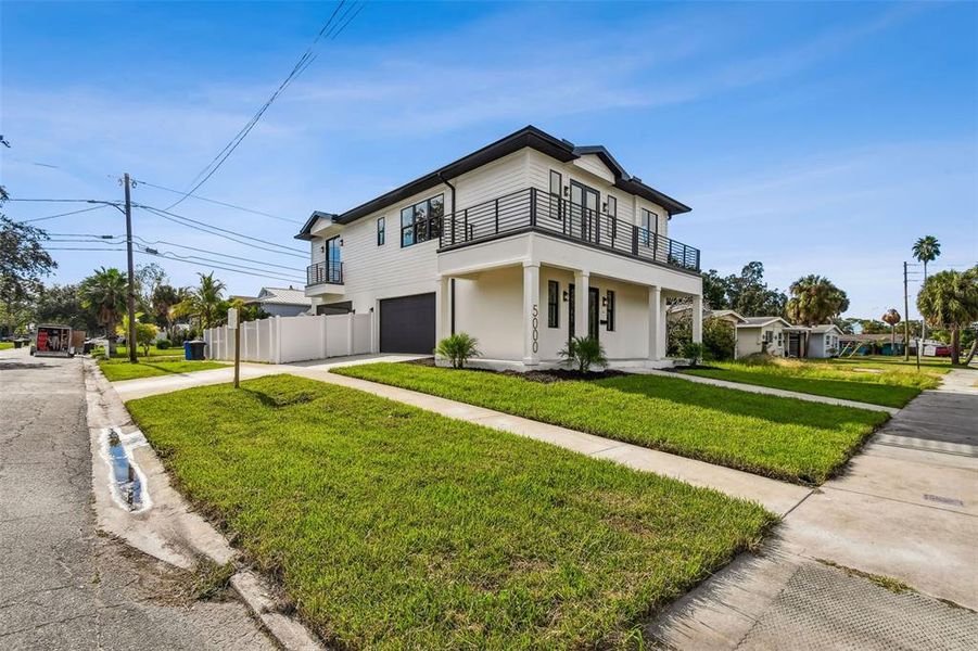 Community amenities in , St. Petersburg (Image 61).