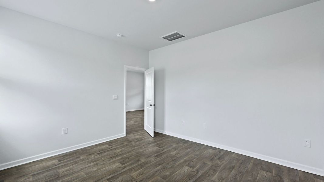 Spacious, unfurnished interior of a new home in North Shore, Summerton (Image 24).