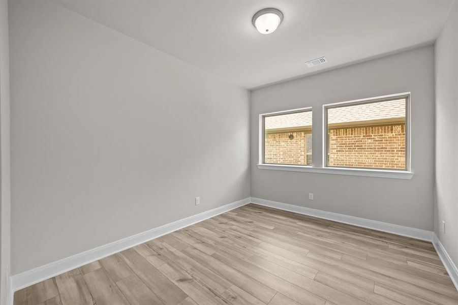 Spacious, unfurnished interior of a new home in Creekshaw – Gardens, Royse City (Image 14). Spacious, unfurnished interior of a new home in Creekshaw – Gardens, Royse City (Image 14).