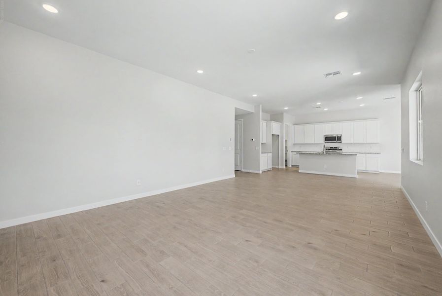 Spacious, unfurnished interior of a new home in Wildera, San Tan Valley (Image 8). Spacious, unfurnished interior of a new home in Wildera, San Tan Valley (Image 8).