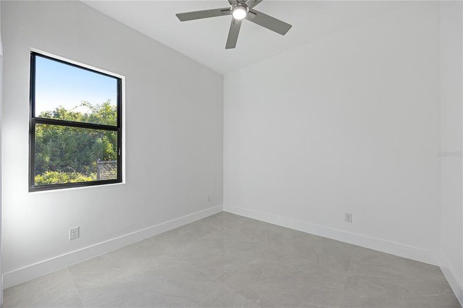 Spacious, unfurnished interior of a new home in , Rotonda West (Image 33).