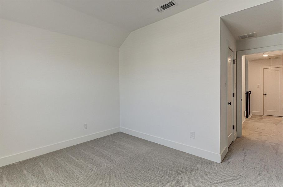 Spacious, unfurnished interior of a new home in Flora, Hutto (Image 28).