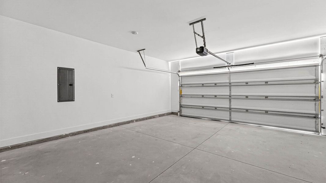 Spacious, unfurnished interior of a new home in WindMark Beach, Port Saint Joe (Image 33).