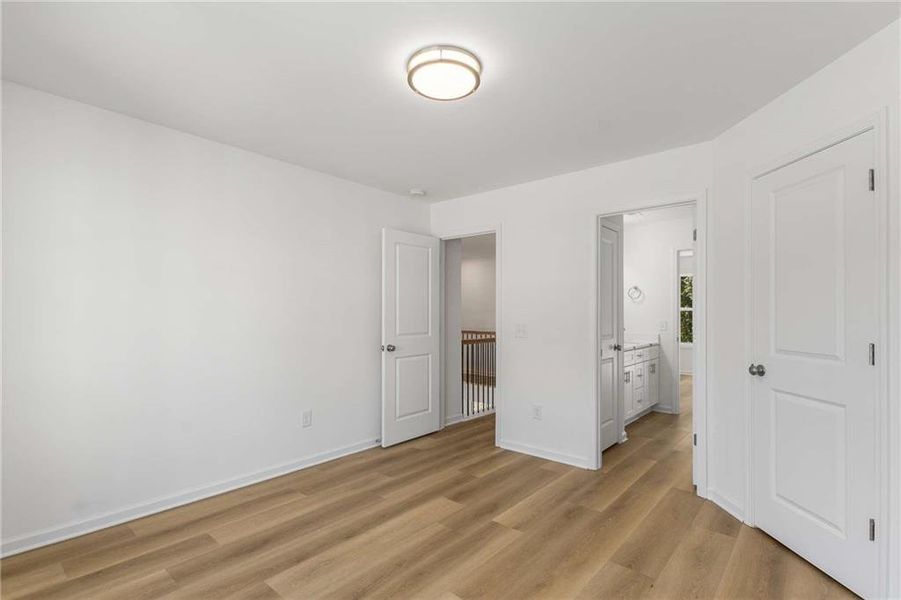 Spacious, unfurnished interior of a new home in , Gainesville (Image 42).