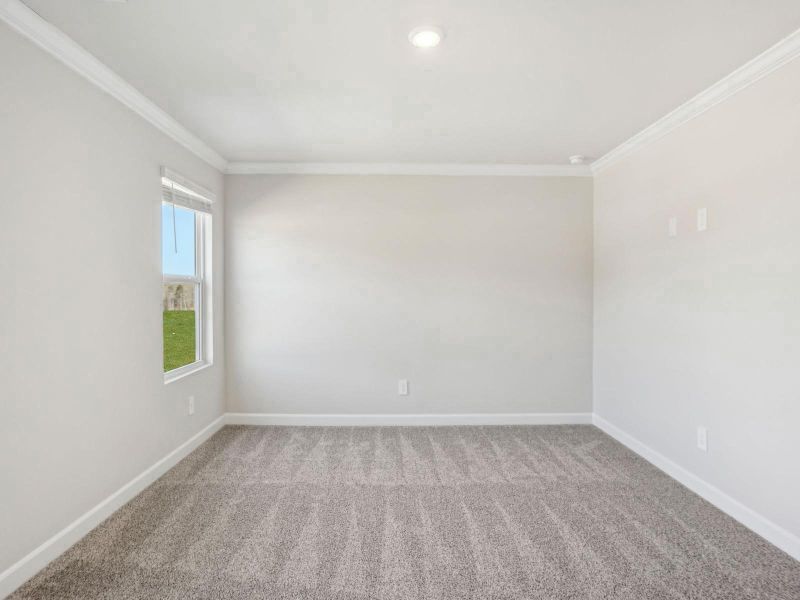 Spacious, unfurnished interior of a new home in Walnut Reserve, Conover (Image 14).