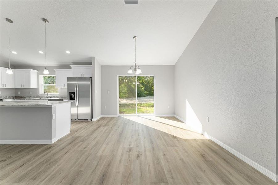 Spacious, unfurnished interior of a new home in , Ocala (Image 26).