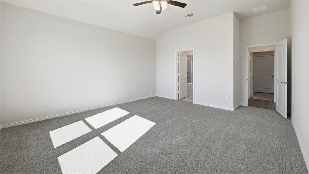 Spacious, unfurnished interior of a new home in The Woods at Lindsey Place, Anna (Image 19).