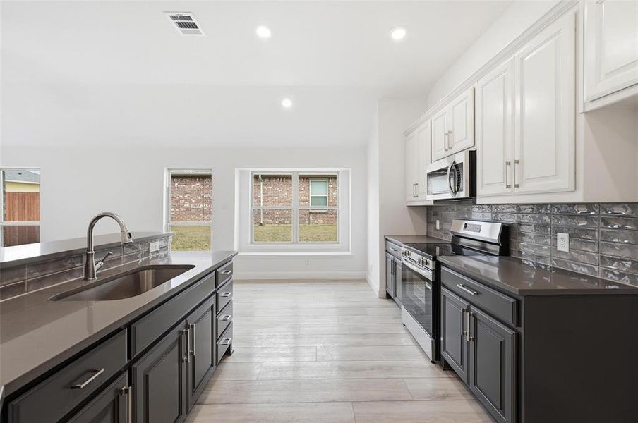 Furnished interior view inside a new home in Trail Creek, Cleburne (Image 13). Furnished interior view inside a new home in Trail Creek, Cleburne (Image 13).