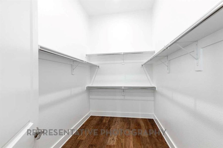 Spacious, unfurnished interior of a new home in Tavolo Park, Fort Worth (Image 19).