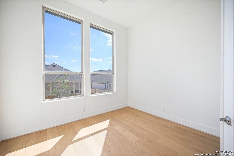 Spacious, unfurnished interior of a new home in Weston Oaks, San Antonio (Image 18). Spacious, unfurnished interior of a new home in Weston Oaks, San Antonio (Image 18).