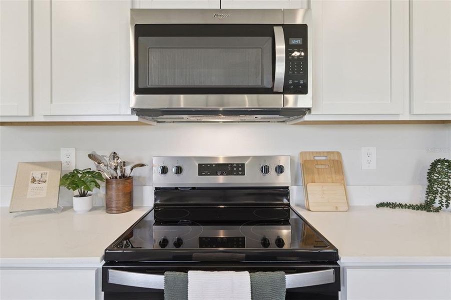 Close-up of interior finishes inside a home in , Tavares (Image 17).