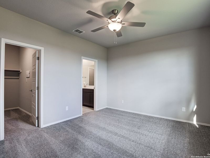 Spacious, unfurnished interior of a new home in Applewhite Meadows, San Antonio (Image 11). Spacious, unfurnished interior of a new home in Applewhite Meadows, San Antonio (Image 11).