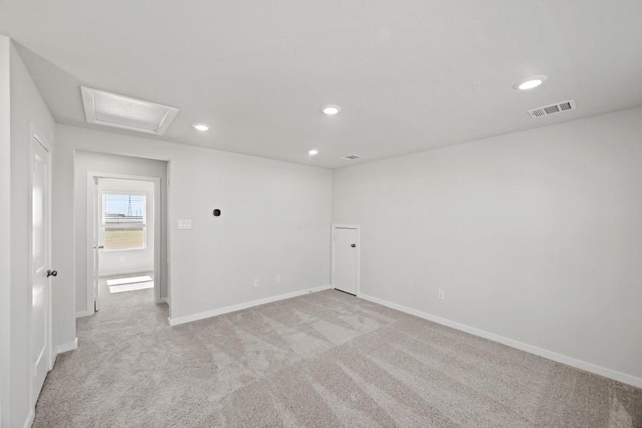 Spacious, unfurnished interior of a new home in Lonestar Collection at Paloma at Sanford Farms, Waller (Image 14). Spacious, unfurnished interior of a new home in Lonestar Collection at Paloma at Sanford Farms, Waller (Image 14).