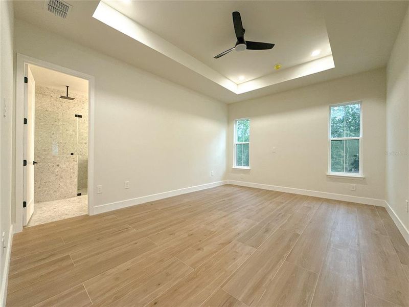 Spacious, unfurnished interior of a new home in , Dunnellon (Image 22).