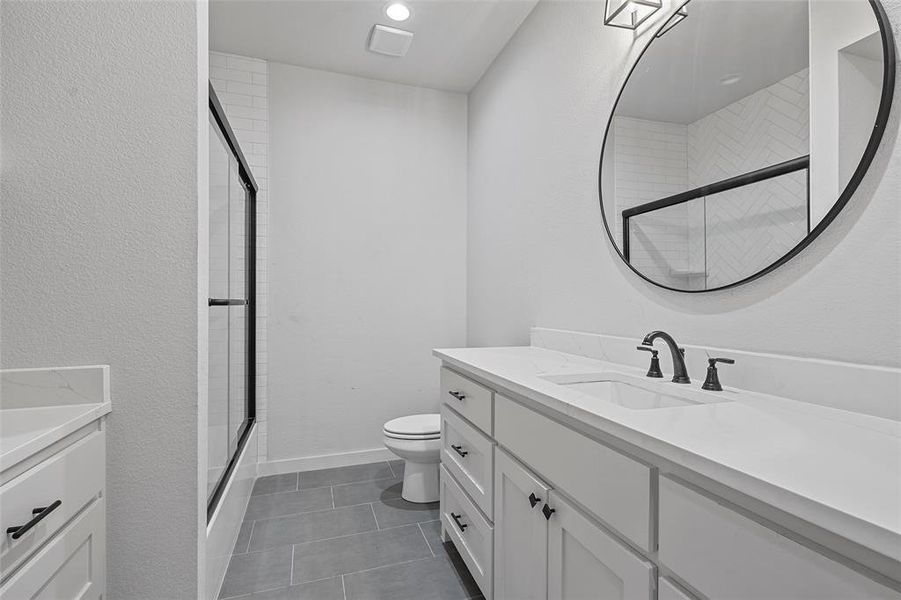 Furnished interior view inside a new home in , Waco (Image 6).