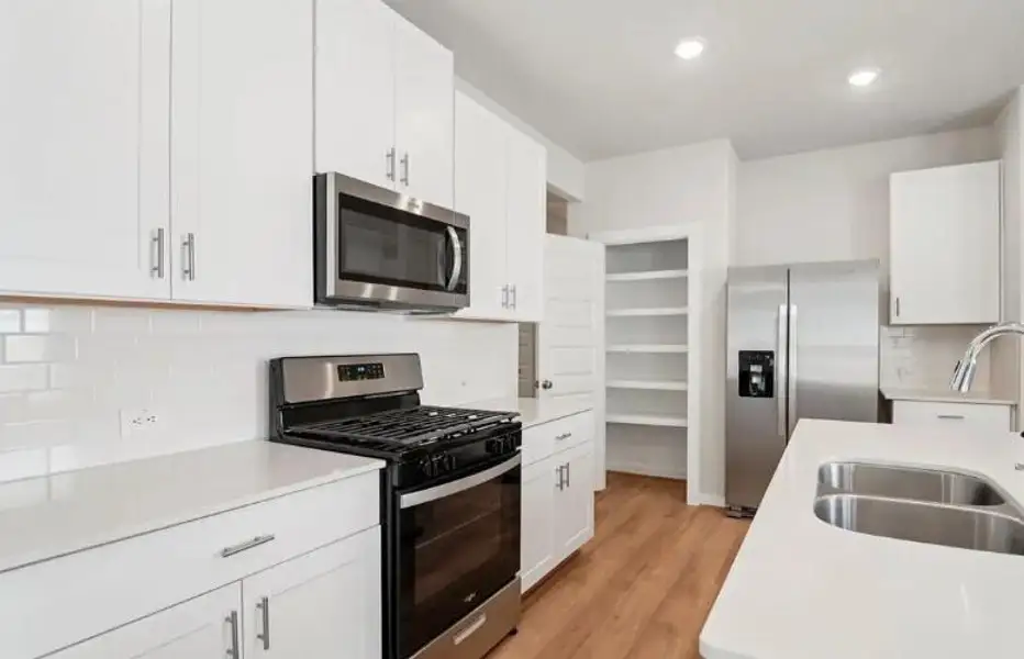 inspirational photo of builder’s model home and may depict options, furnishings, and/or decorator features that are not included
