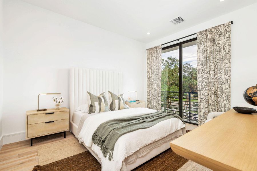 2nd bedroom