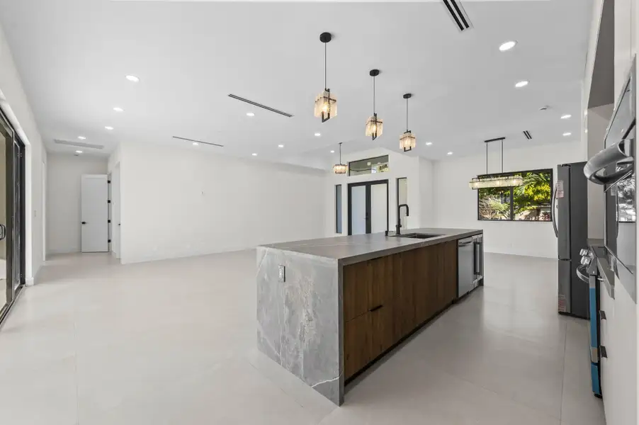 11 Kitchen 05