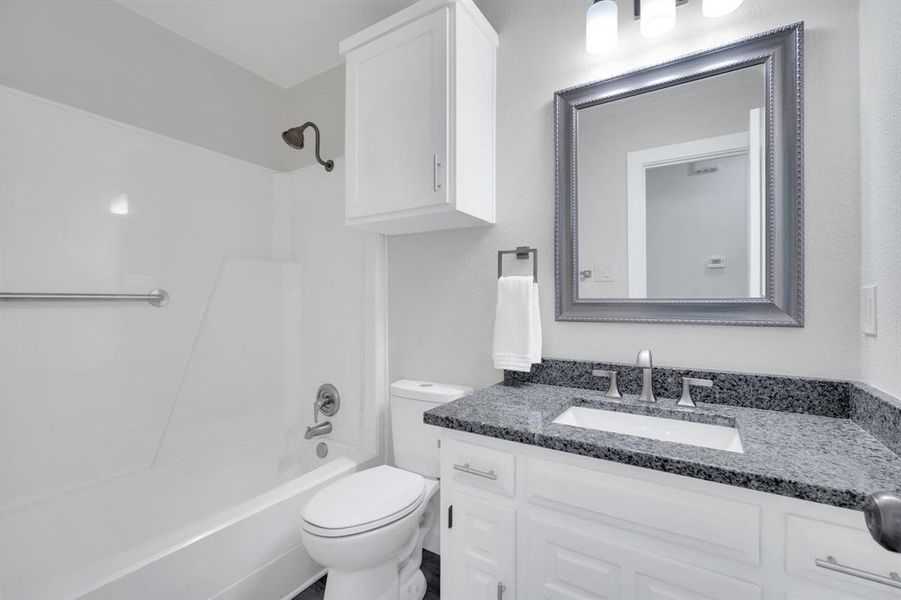 Furnished interior view inside a new home in , Waxahachie (Image 14).