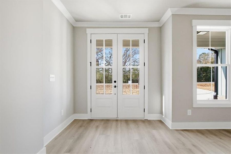 Spacious, unfurnished interior of a new home in , Statham (Image 28).