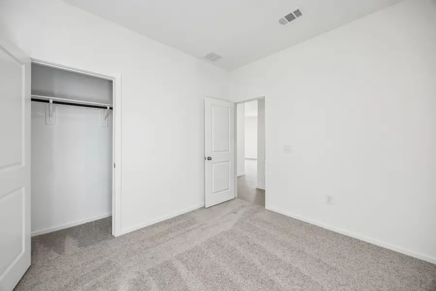 Spacious, unfurnished interior of a new home in Crosby Farms, Crosby (Image 19).