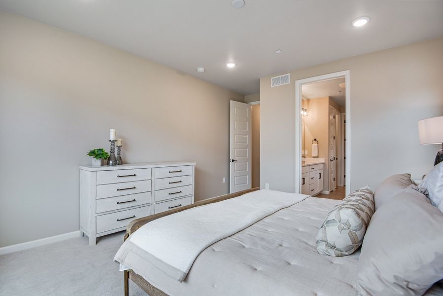 Furnished interior view inside a new home in Reunion, Commerce City (Image 34).